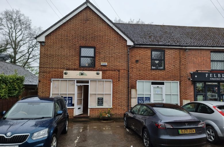 29 Crawley Down Rd, East Grinstead for sale Building Photo- Image 1 of 1