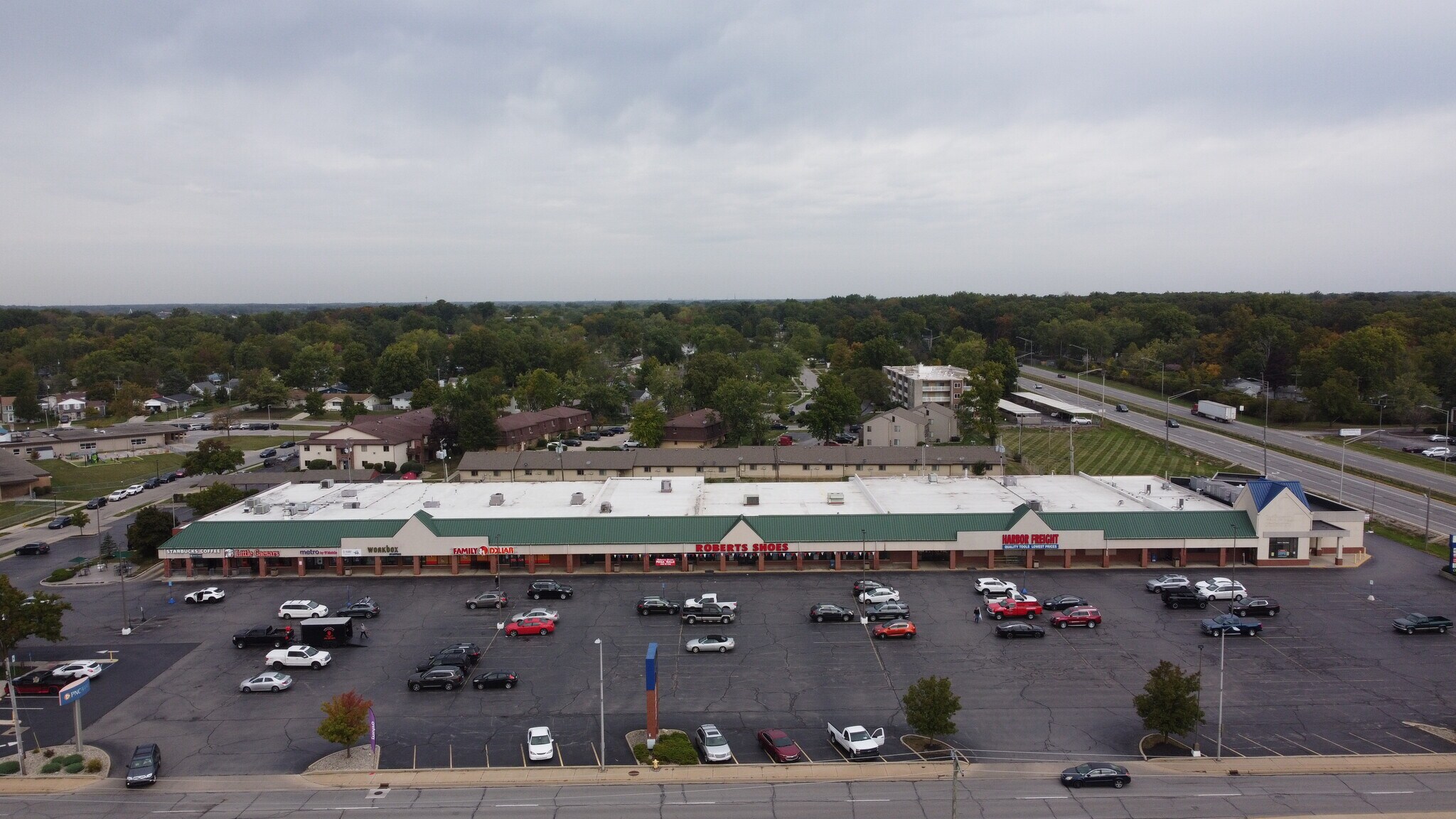 3905-3931 E State Blvd, Fort Wayne, IN for lease Building Photo- Image 1 of 4