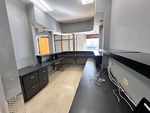 10648-10660 S Western Ave, Chicago, IL for lease Interior Photo- Image 2 of 8