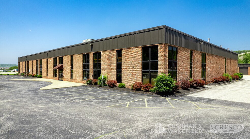 10111 Sweet Valley Dr, Valley View, OH for sale - Building Photo - Image 3 of 4