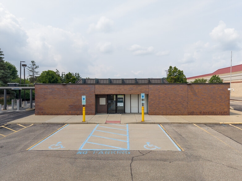 1310 S Rochester Rd, Rochester Hills, MI for sale - Building Photo - Image 3 of 5