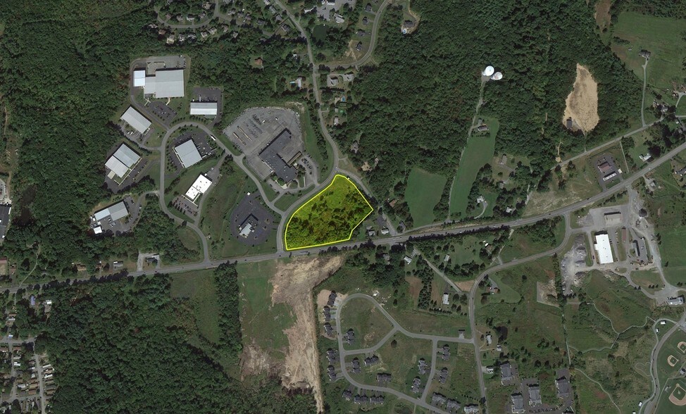 2 Werner Rd, Halfmoon, NY for sale - Building Photo - Image 1 of 1