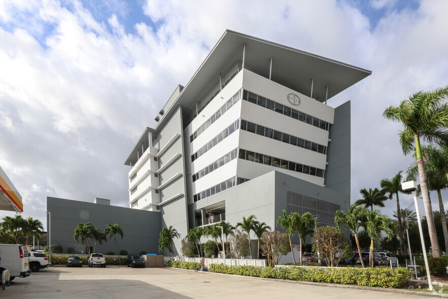 7480 SW 40th St, Miami, FL for sale - Primary Photo - Image 1 of 1