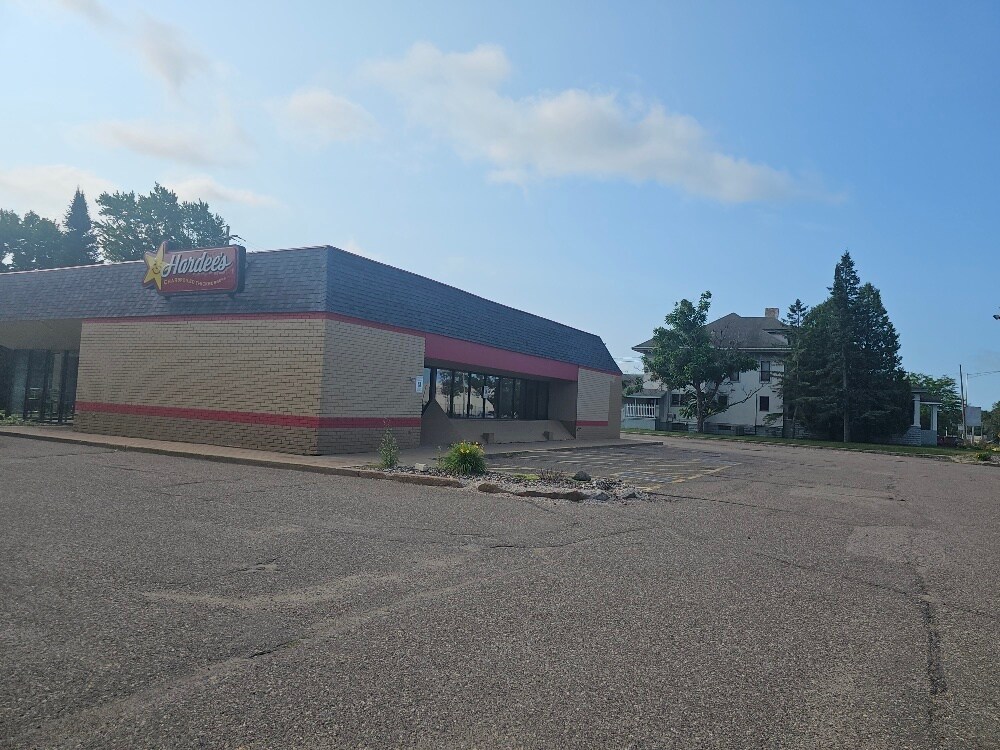 207 N Center Ave, Merrill, WI for sale Primary Photo- Image 1 of 1