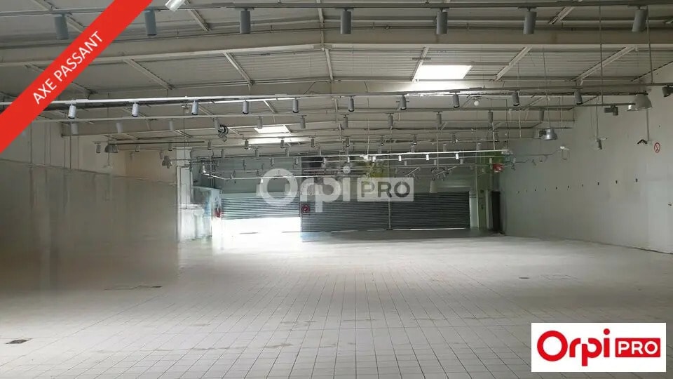 Retail in Romans-sur-Isère for sale - Interior Photo - Image 2 of 2