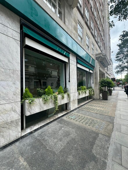 7-11 Great Cumberland Pl, London for lease - Building Photo - Image 1 of 7