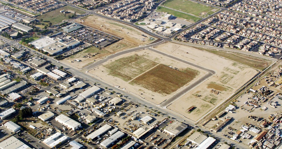 W Betteravia Rd & Walker Ave, Santa Maria, CA for lease - Aerial - Image 3 of 4