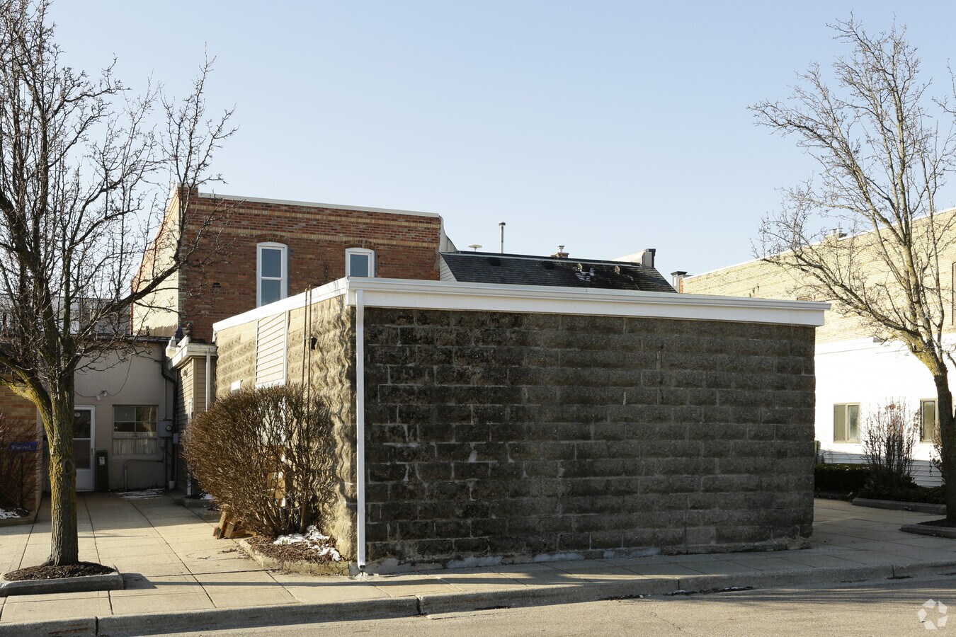 141143 E Main Ave, Zeeland, MI 49464 Office for Lease