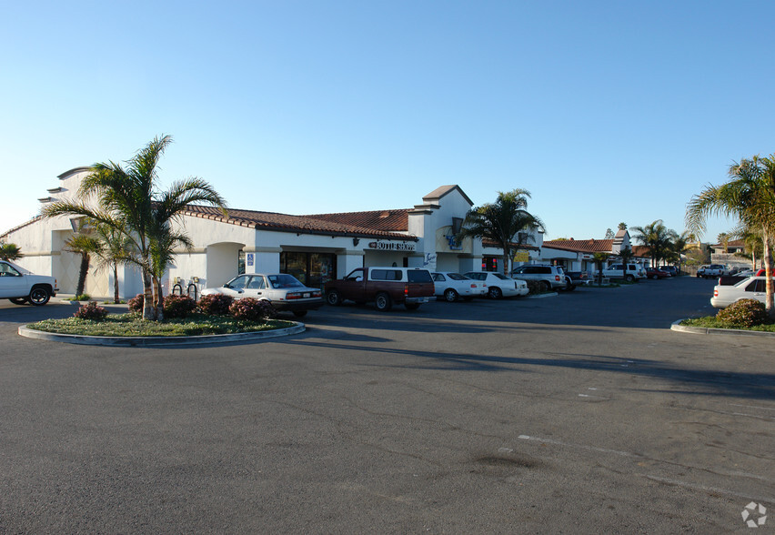 1001-1035 Harbor Blvd, Oxnard, CA for sale - Primary Photo - Image 1 of 1