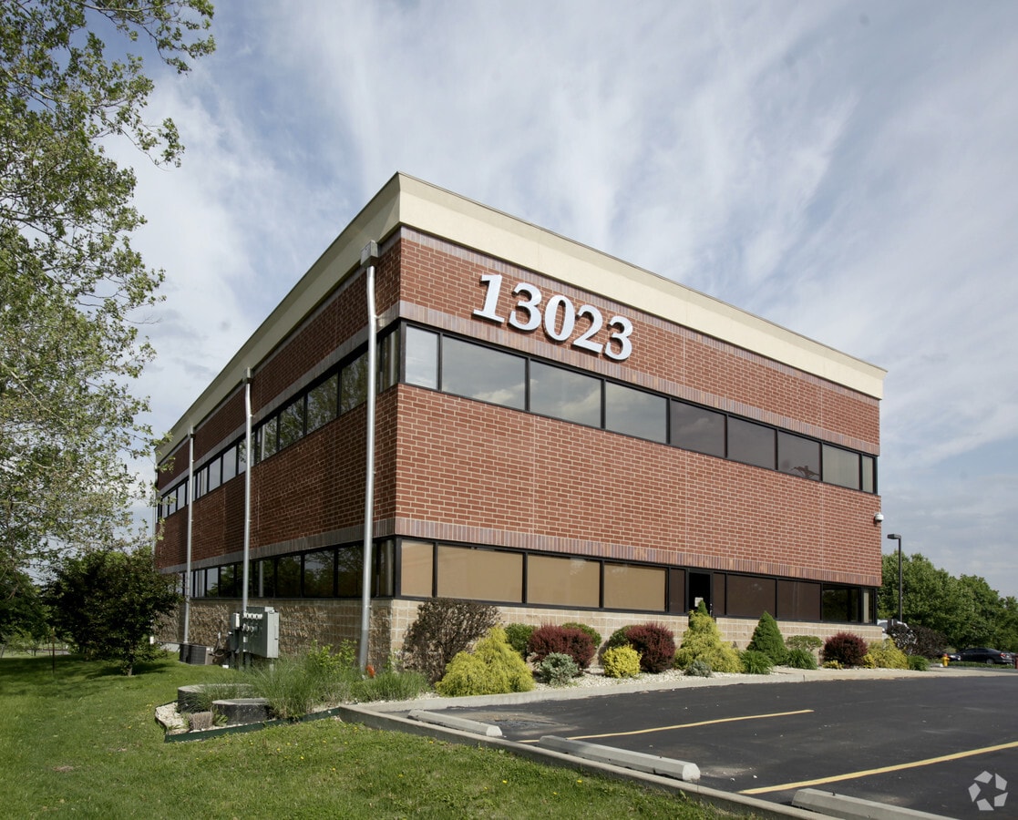 13023 Tesson Ferry Rd, Saint Louis, MO 63128 Louis Building