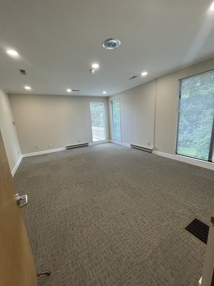 14115 Lovers Ln, Culpeper, VA for lease - Building Photo - Image 3 of 11