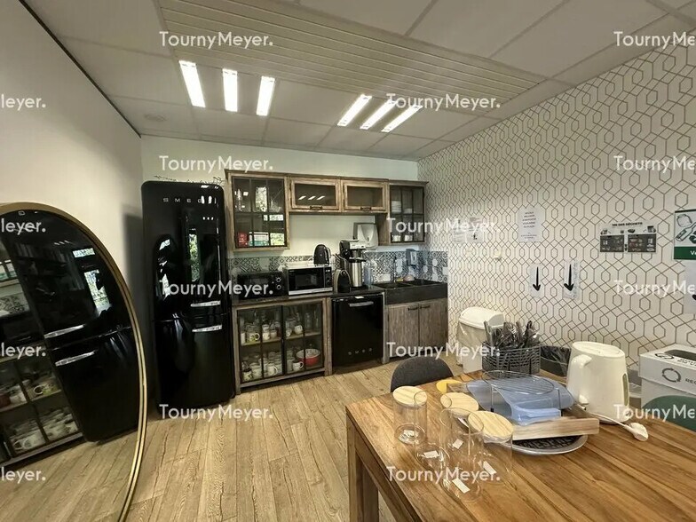 Office in Vertou for lease - Interior Photo - Image 3 of 7