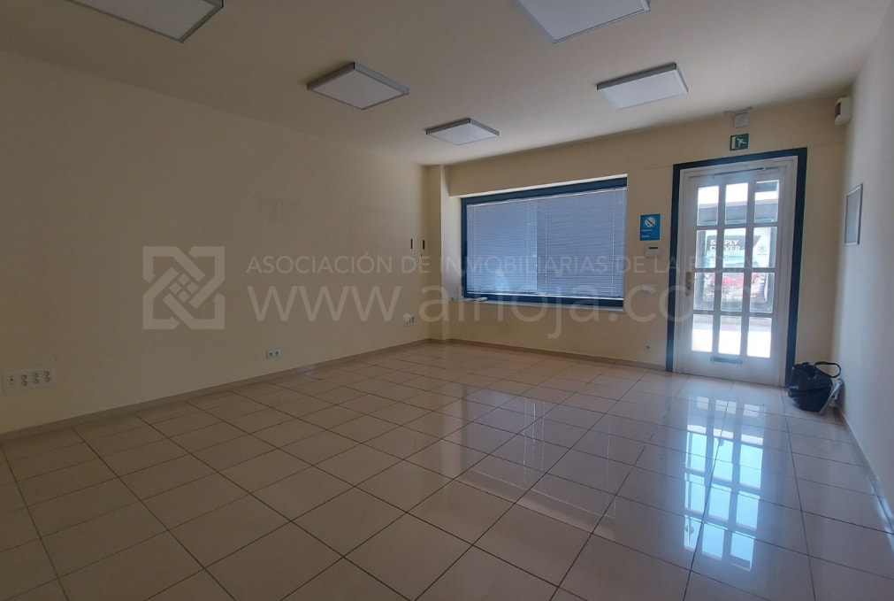 Retail in Logroño, La Rioja for lease Interior Photo- Image 1 of 4