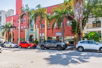 446 2nd St N, Saint Petersburg, FL for lease Building Photo- Image 2 of 8