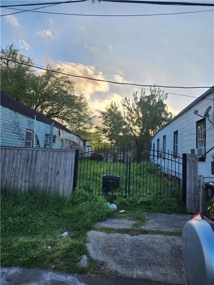 Seventh Ward Assemblage portfolio of 5 properties for sale on LoopNet.com - Building Photo - Image 2 of 3