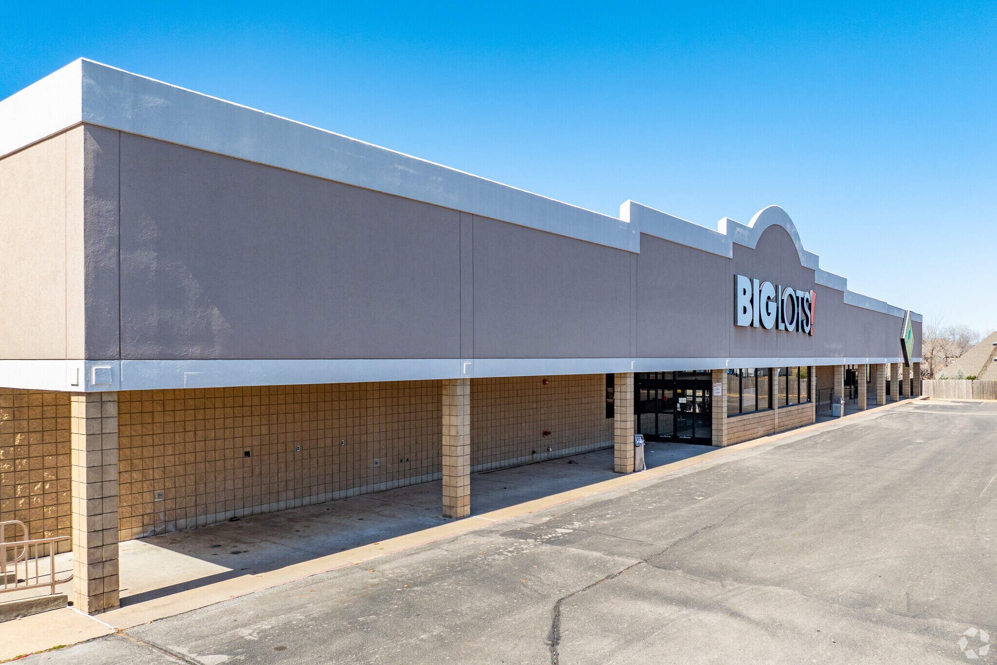 1746-1750 S Elm Pl, Broken Arrow, OK for sale Primary Photo- Image 1 of 1