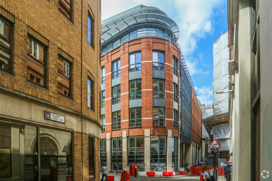 11 Pilgrim St, London for lease - Building Photo - Image 1 of 6