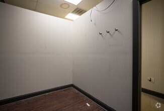 2785 Charlotte Hwy, Mooresville, NC for lease Interior Photo- Image 2 of 9
