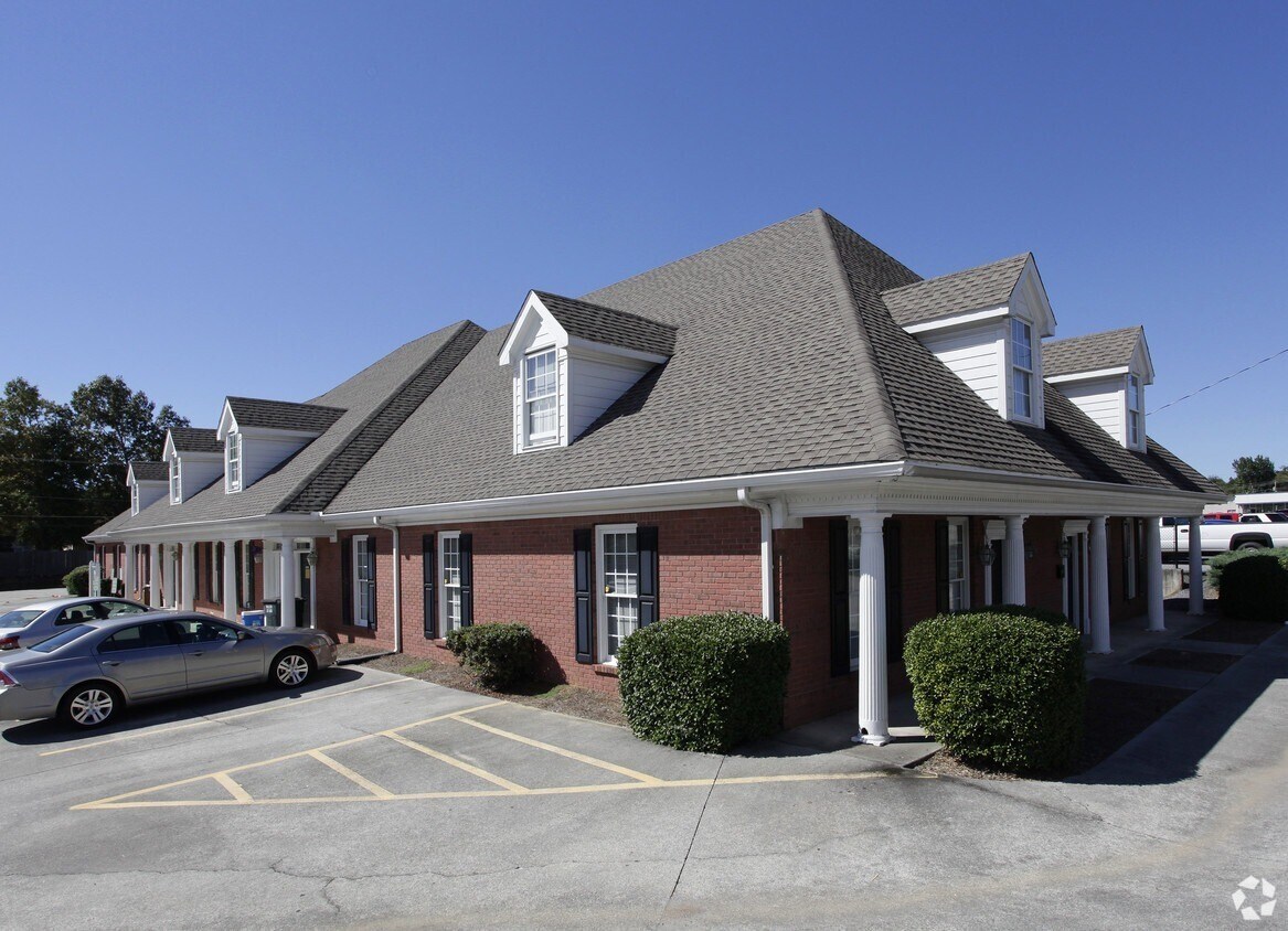 105 Laurel Creek Rd, Calhoun, GA for sale Primary Photo- Image 1 of 1