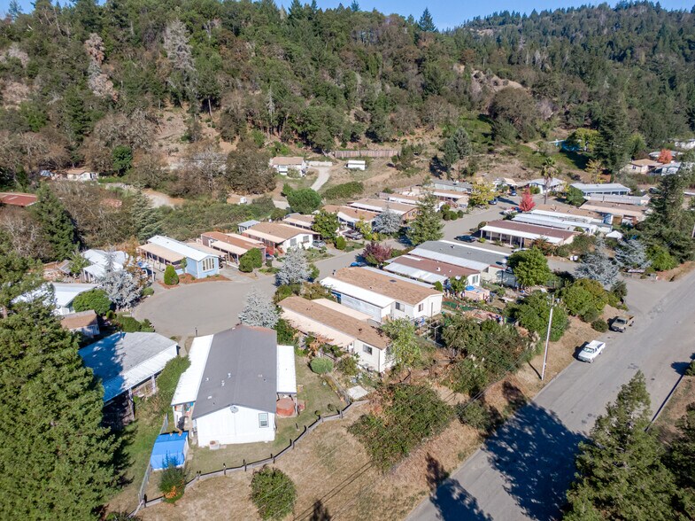 72 W Coast Rd, Redway, CA for sale - Primary Photo - Image 1 of 1