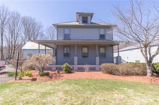 376 College Hwy, Southampton MA - Office Space