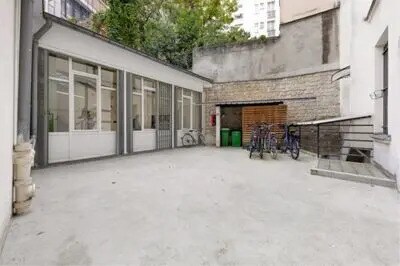 Office in Paris for lease Building Photo- Image 1 of 17