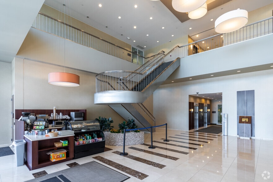 2000 S Colorado Blvd, Denver, CO for lease - Building Photo - Image 2 of 10