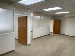 4000 Aurora Ave N, Seattle, WA for lease Interior Photo- Image 2 of 4