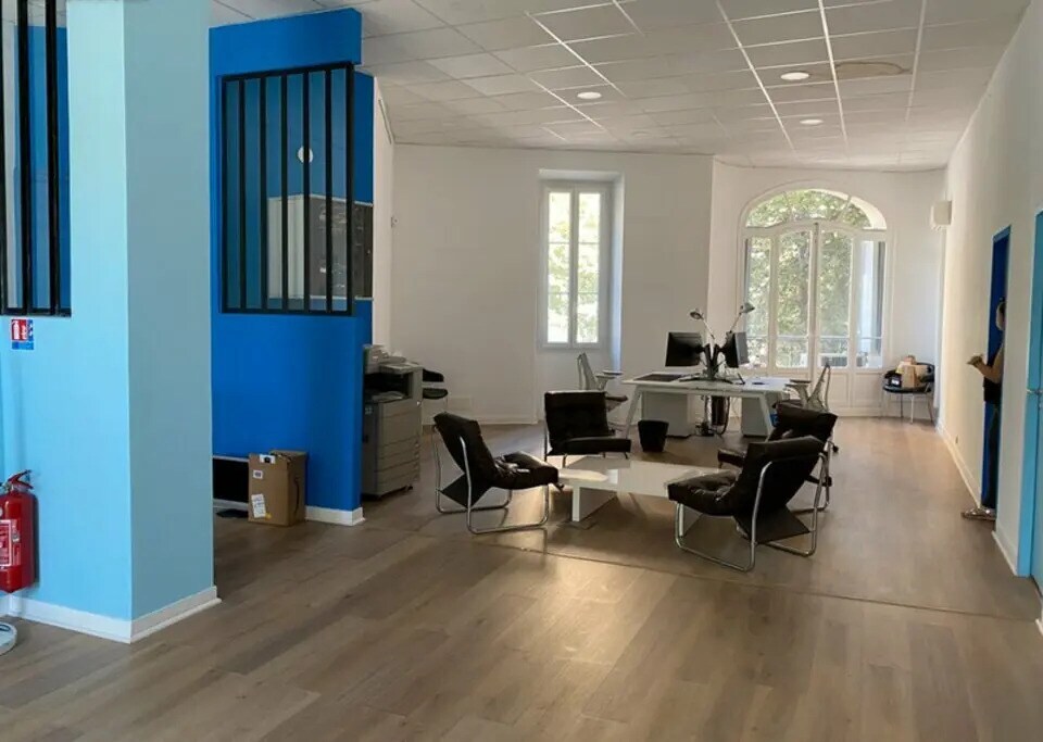 Location Bureaux 111 m² à 400 m² - Photo 1