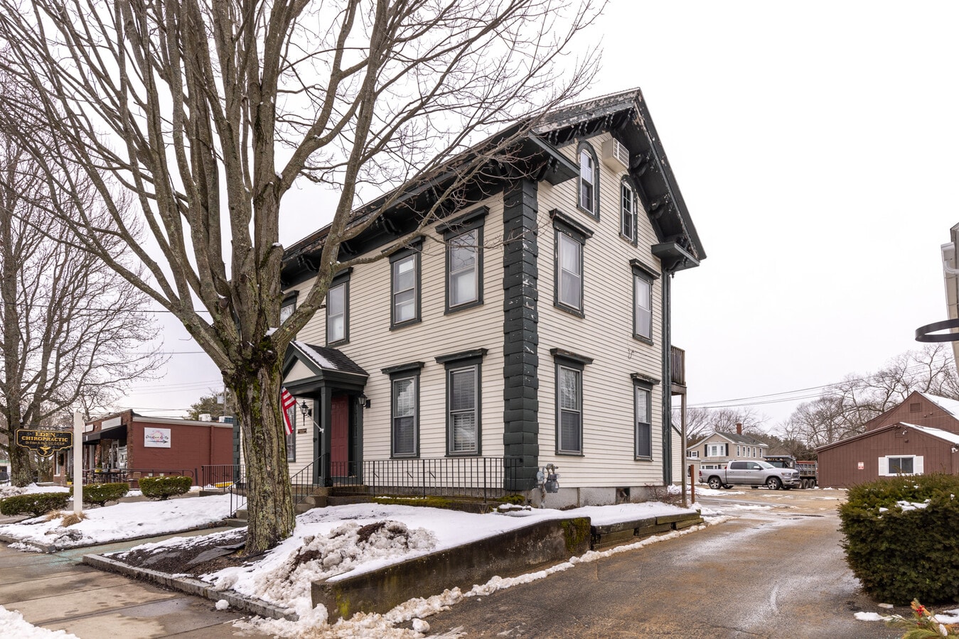 50 Main St, Topsfield, MA 01983 Mixed Use Commercial/ Apartment