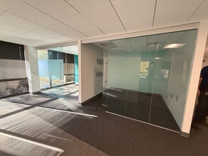 730 Holiday Dr, Pittsburgh, PA for lease Interior Photo- Image 2 of 13