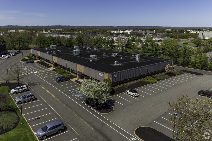 250 Corporate Ct, South Plainfield, NJ for lease - Aerial - Image 2 of 9