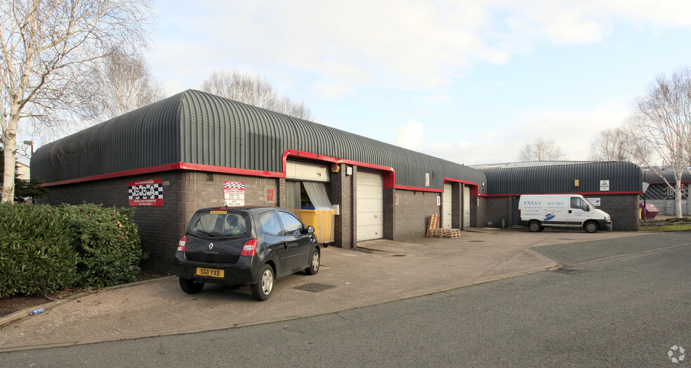 Wharf Industrial Estate, Warrington for lease - Primary Photo - Image 1 of 2