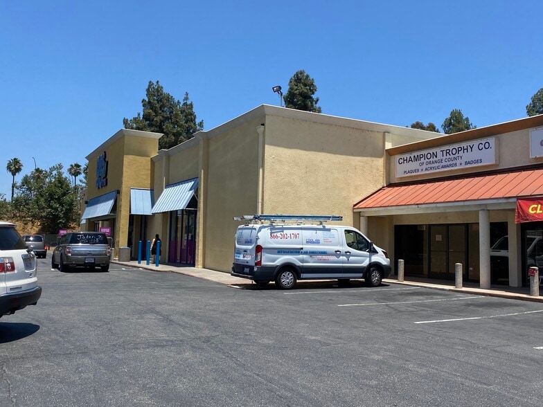 789-885 S Tustin St, Orange, CA for lease - Building Photo - Image 3 of 5