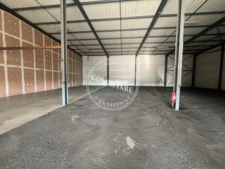 Flex in Beaupuy for lease - Interior Photo - Image 3 of 5