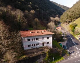 6 Caserío Pastorias, Peñamellera Alta, AST - AERIAL  map view