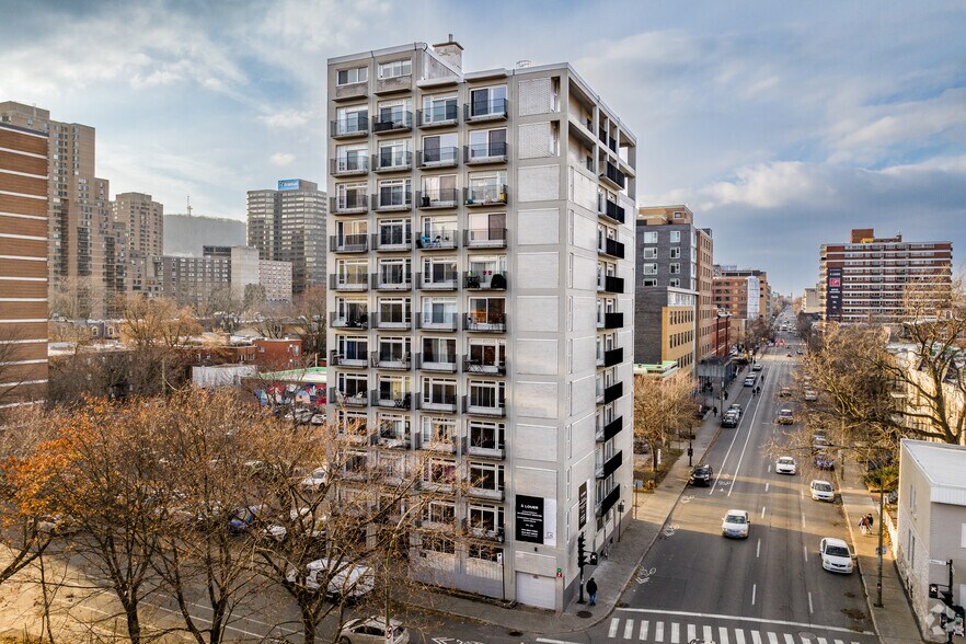 105 Rue Milton, Montréal, QC for sale - Building Photo - Image 1 of 28