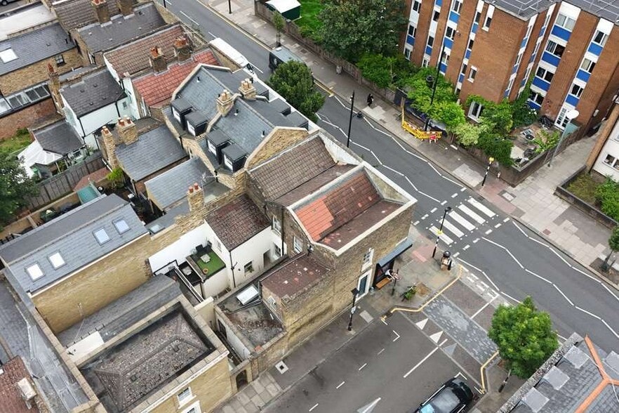 371 Roman Rd, London for sale - Building Photo - Image 1 of 3