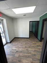 10605-10715 E Winner Rd, Independence, MO for lease Interior Photo- Image 1 of 7