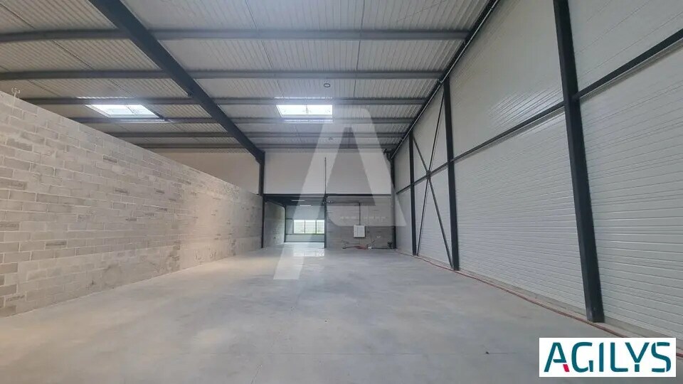 Flex in Villebon-sur-Yvette for sale - Building Photo - Image 1 of 9