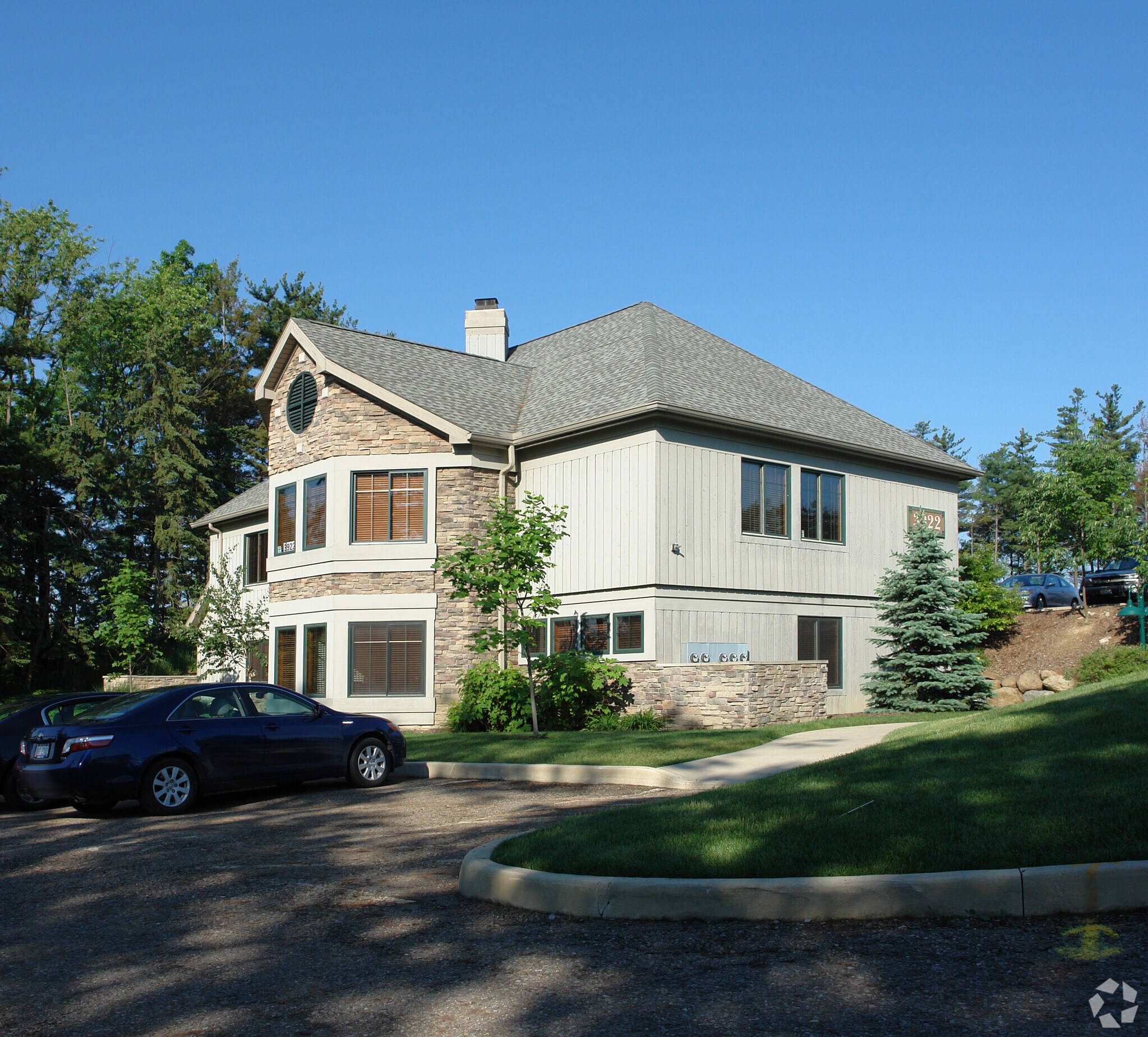 3922 Clock Pointe Trl, Stow, OH for sale Building Photo- Image 1 of 1