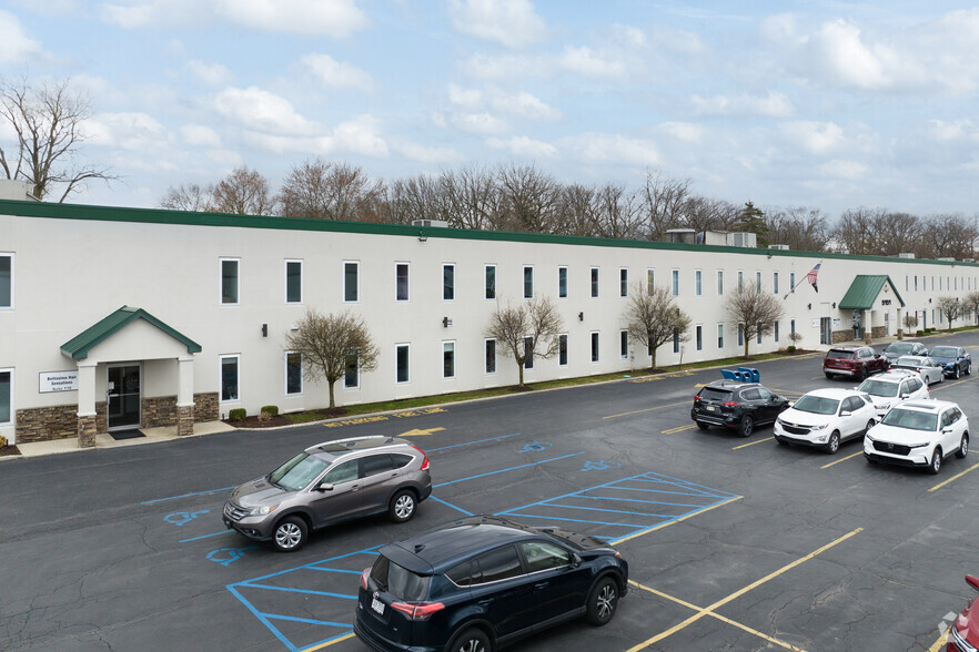 5151 Monroe St, Toledo, OH for lease - Building Photo - Image 3 of 6