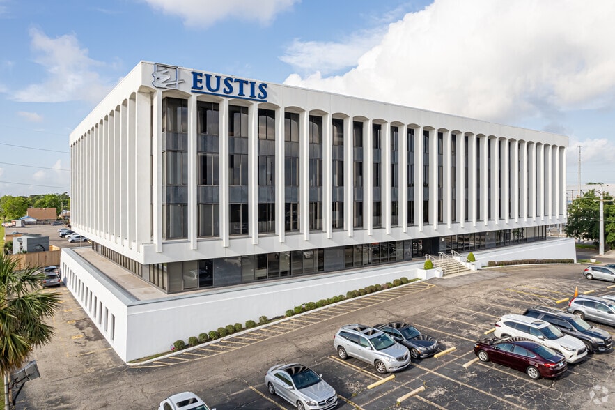 110 Veterans Memorial Blvd, Metairie, LA 70005