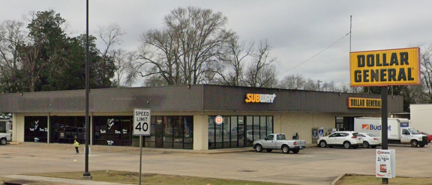 118 W George B Mowad Hwy, Oakdale, LA for lease Interior Photo- Image 1 of 2