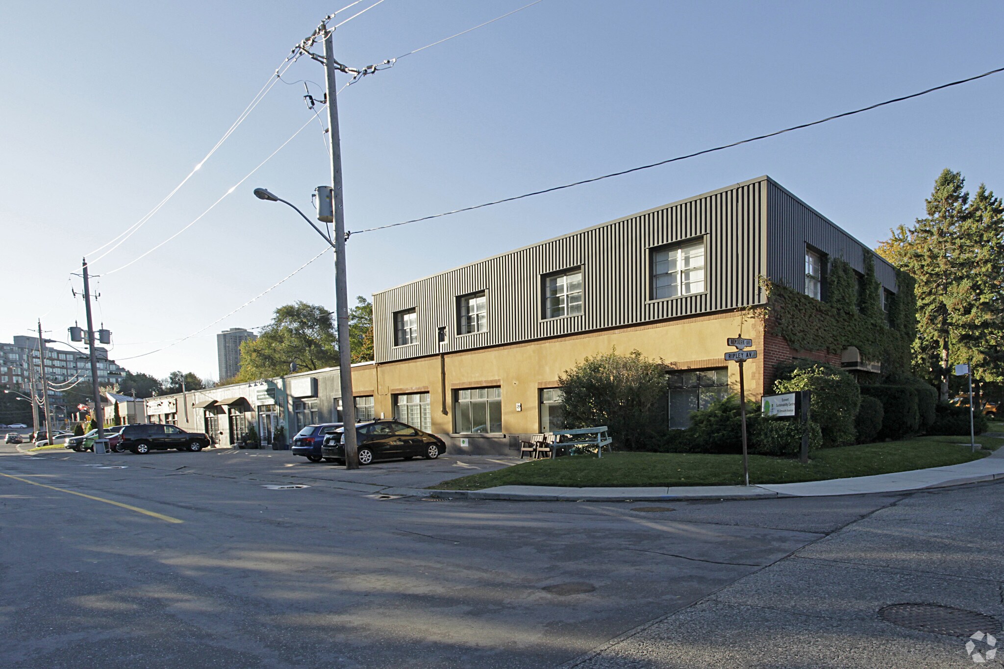 Retail in Toronto, ON for sale Primary Photo- Image 1 of 1