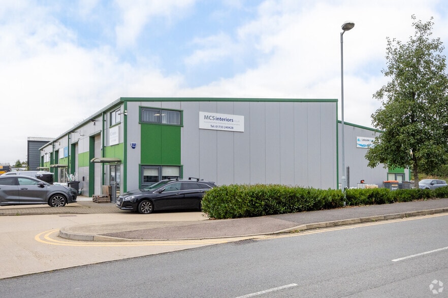 Broadway, Yaxley for sale - Building Photo - Image 2 of 3