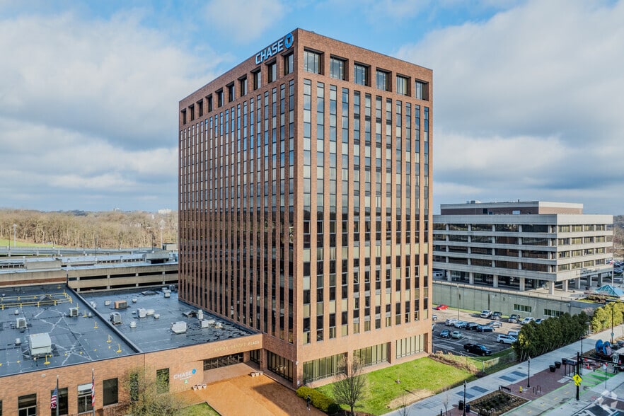 50 S Main St, Akron, OH for lease - Building Photo - Image 1 of 14