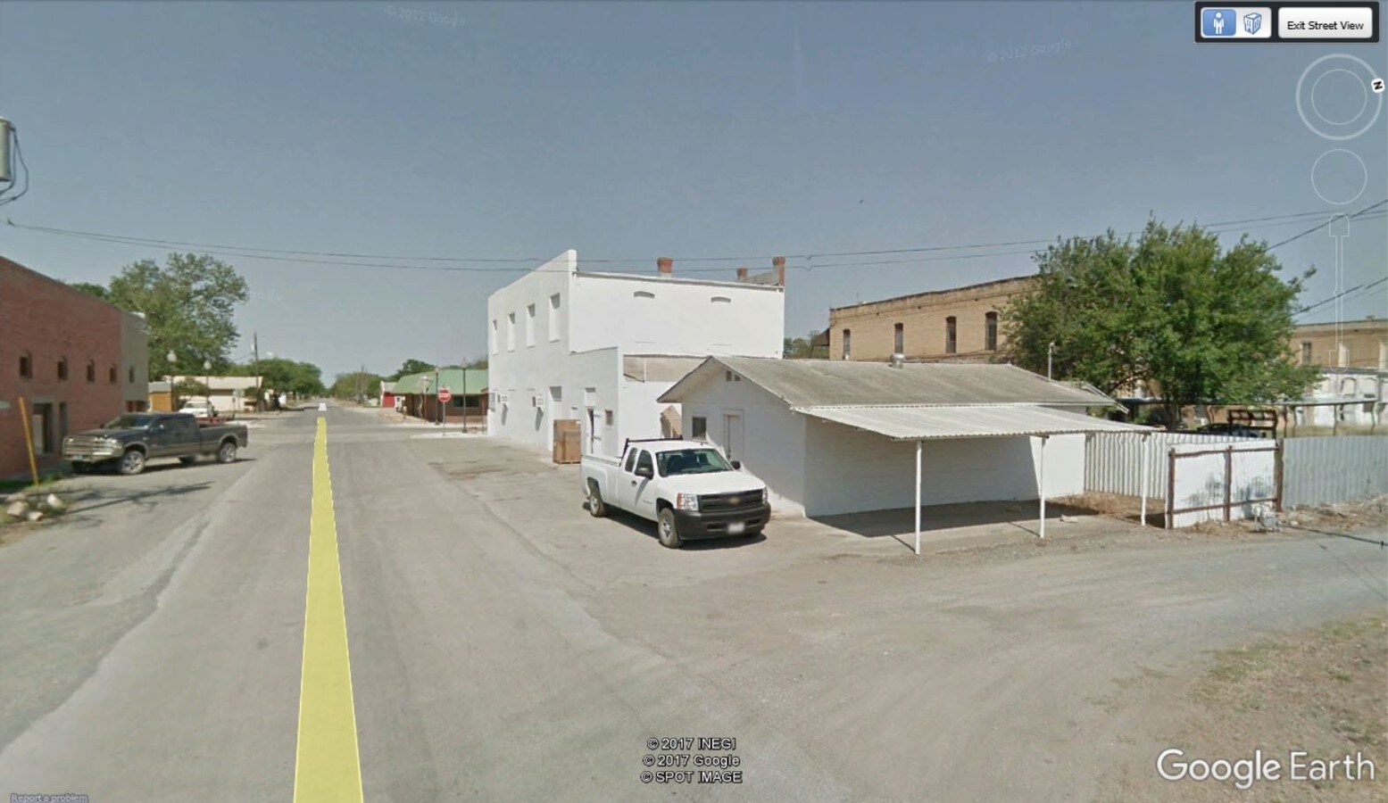 400 N Center St, Sabinal, TX 78881