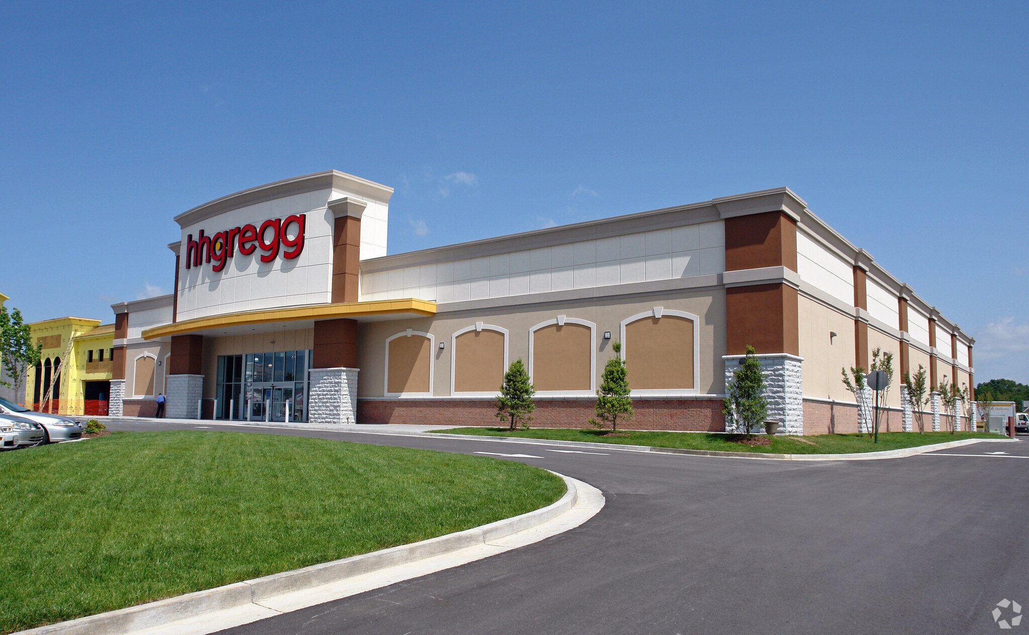 7201 Shallowford Rd, Chattanooga, TN 37421 Waterside Lifestyle Center