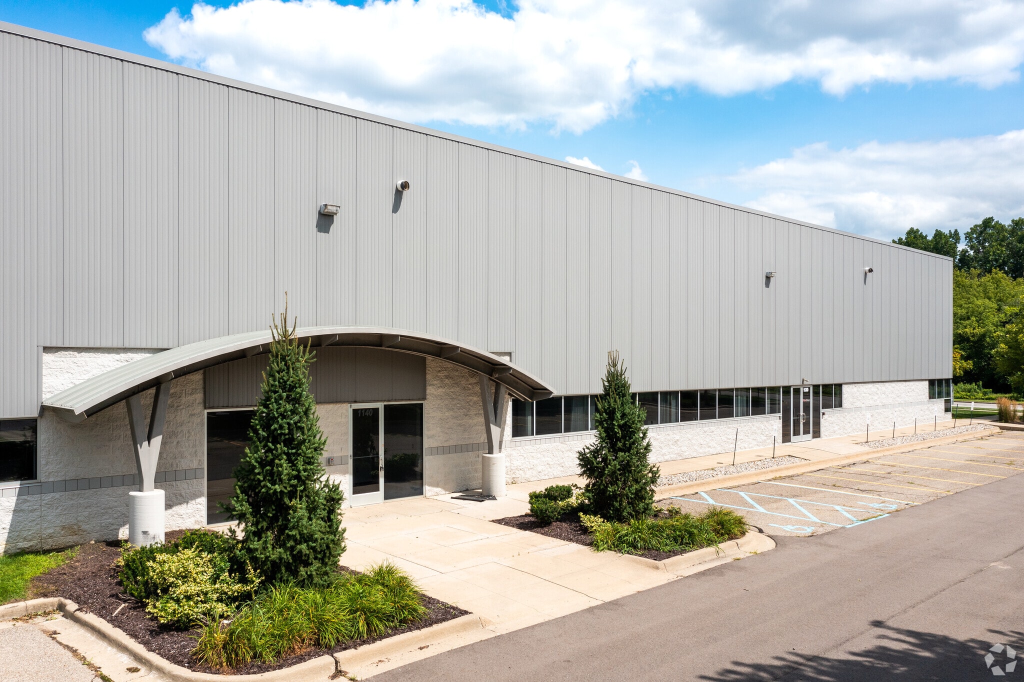 1130-1150 James L Hart Pky, Ypsilanti, MI for sale Building Photo- Image 1 of 1